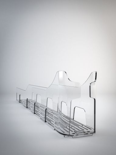 Gravity tray, non-breakable, for beverages